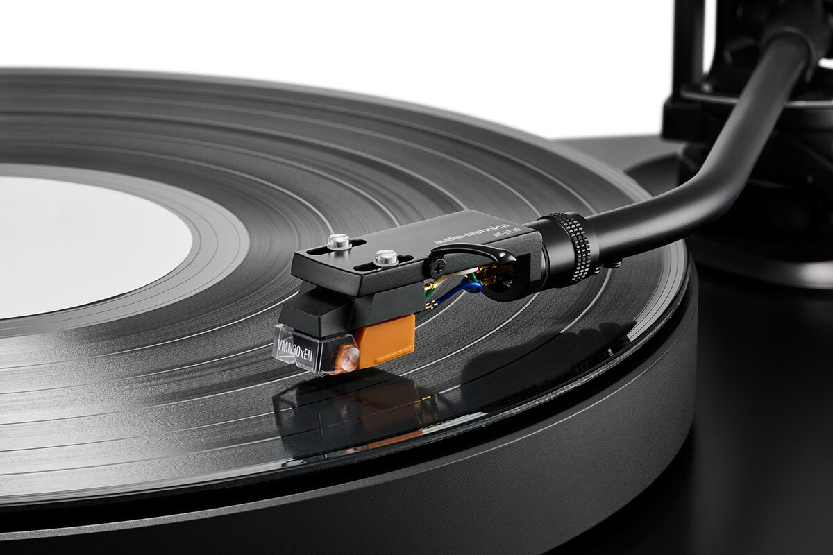 AT-VM530xEN:製品イメージ