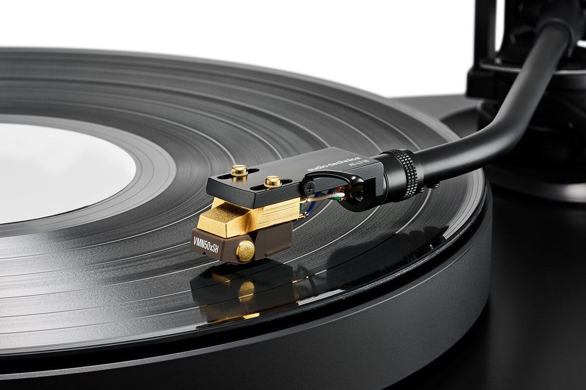 AT-VM750xSH:製品イメージ