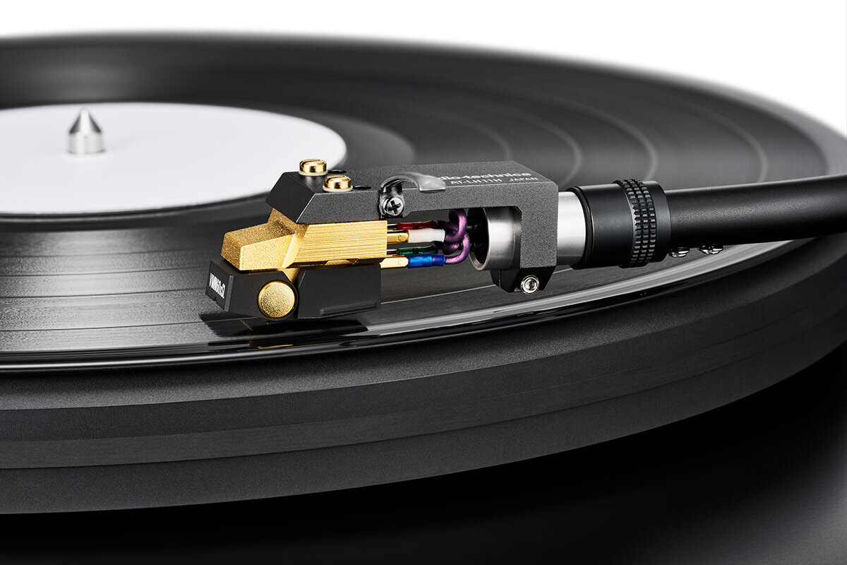 AT6104x:装着イメージ AT-VM760xSL・AT-LH11H